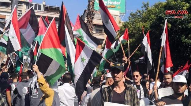 وفي سوريا، انطلقت مظاهرات حاشدة في ساحة عرنوس في العاصمة دمشق دعماً للشعب الفلسطيني وتنديداً بالقصف الإسرائيلي.